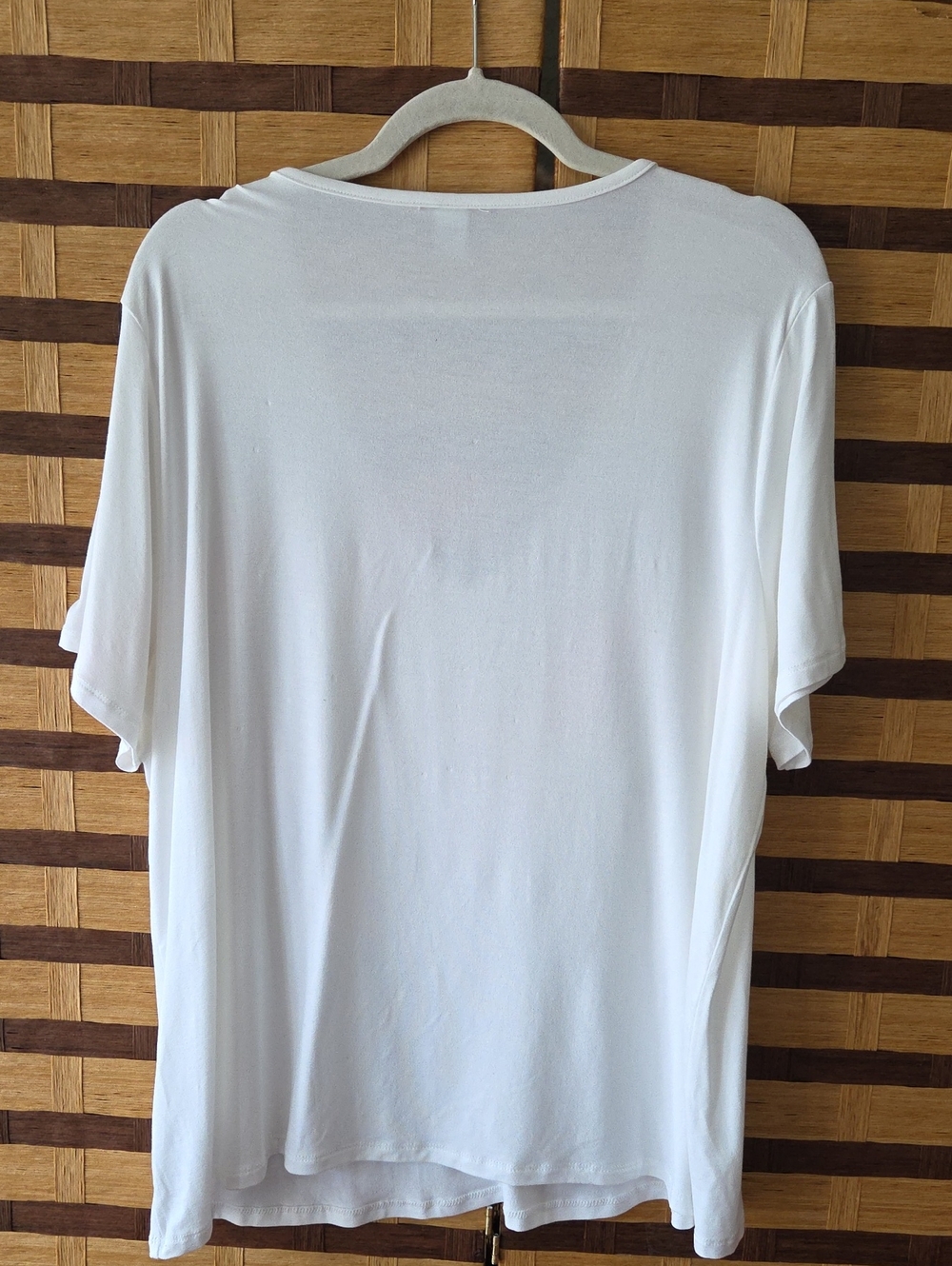 White V-Neck Tee with Black Sequin Lip Graphic Custom Made - Picture 4 of 5